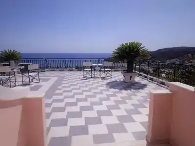 Pefkides Aegina Boutique - 77