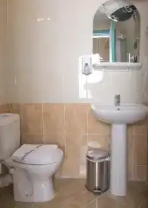 Redcon Suites - 214