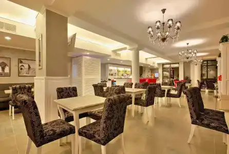 White Rock Castle Suite & SPA - 30