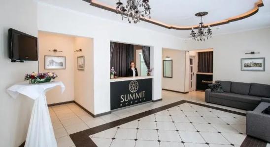 Summit Villa - 0