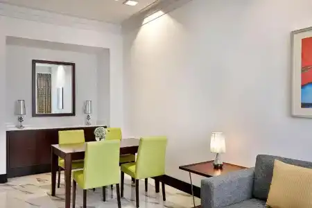 DoubleTree by Hilton - Al Sadd - 49