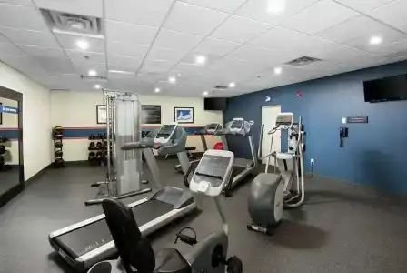 Hampton Inn & Suites by Hilton - 19