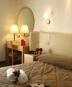 Alexandros Boutique - 129
