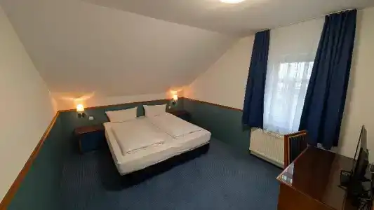 am Bayrischen Platz - 40