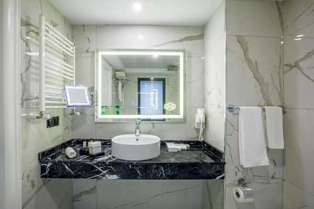 Karpalas City & Spa - 90