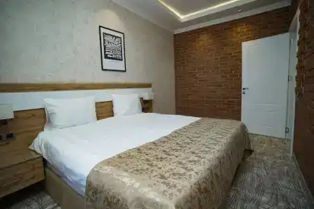 Lakeside & Spa - 1