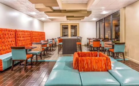 Days Inn by Wyndham Fort Lauderdale Airport Cruise Port - 12