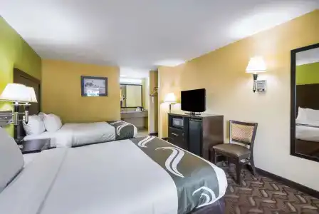 Quality Inn-Central Park Area - 2