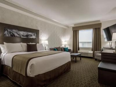 Ramada by Wyndham - 18