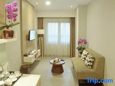 Thai Siam - 66