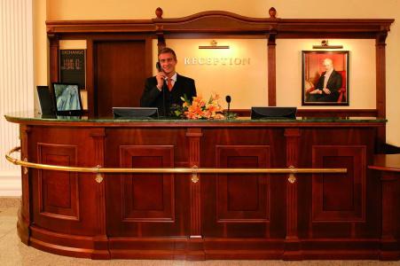 Humboldt Park & Spa - 12