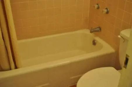 Executive Inn - 3
