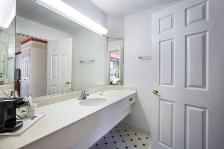 Americas Best Value Inn Denver - 27