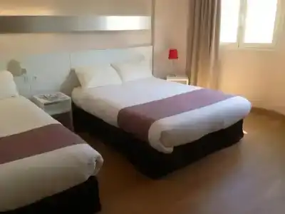 Hôtel Mondial - 1