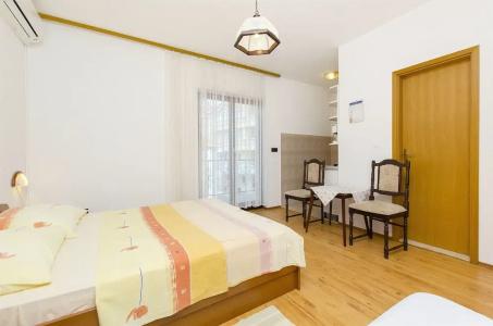 and Rooms Iva - 65