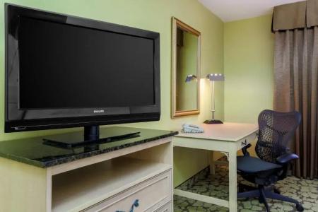 Hilton Garden Inn - 34