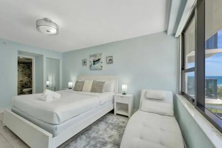 The Alexander All Suites - 556