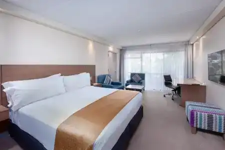 Holiday Inn Airport - 50