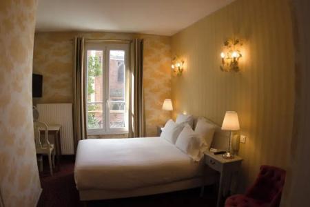 Regyn's Montmartre - 41