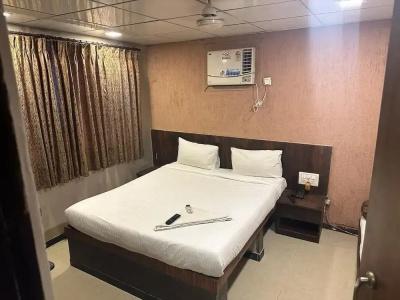 Lucky Bandra - 3