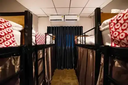 Hostel Lemon Siam Petchaburi Road - 29