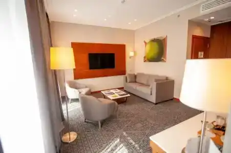 CITYHOTEL - 62