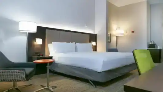 Holiday Inn Express St. Petersburg North / i-275, An Ihg - 55