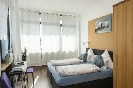 Aqua & Hostel - 3