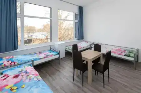 NeoHostel - 50