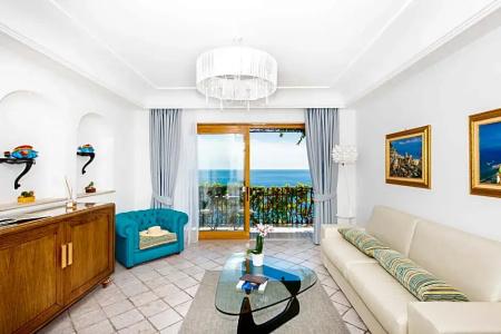 Eden Roc Suites - 223