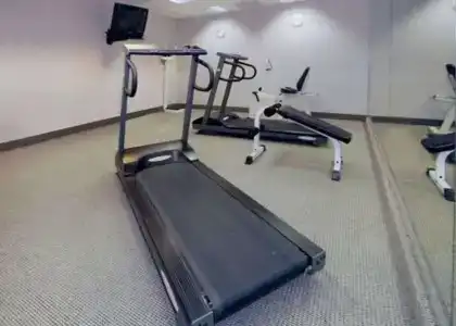 Quality Inn North - 13