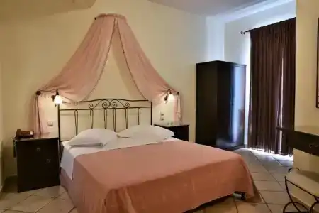 Ostria - 49