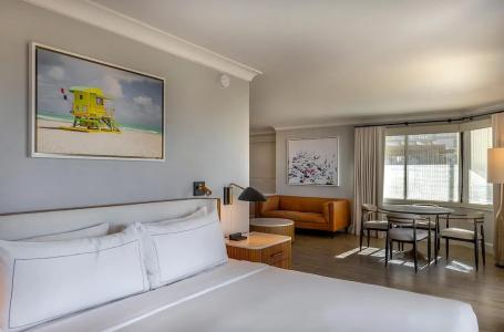 The Waterfront Beach Resort, A Hilton - 217