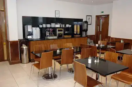 Westbury Kensington - 37