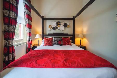 Twenty Nevern Square - 102