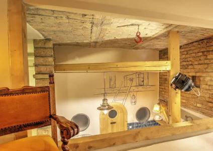 Lavender Circus Hostel, Doubles & Ensuites - 15