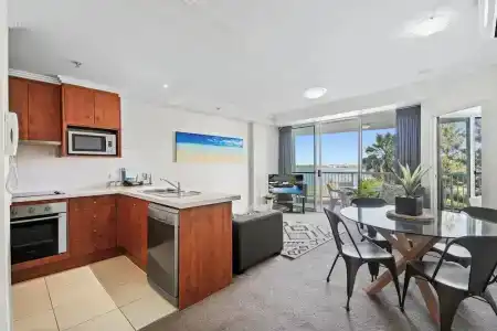 Crystal Bay On The Broadwater - 277