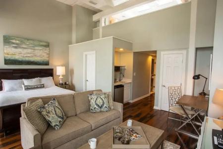 Olde Harbour Inn, Historic Inns of Savannah Collection - 109