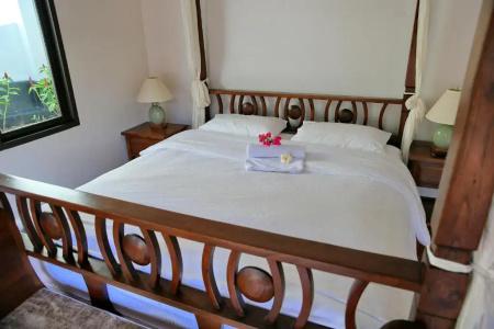Naiharn Beach Villa - 27