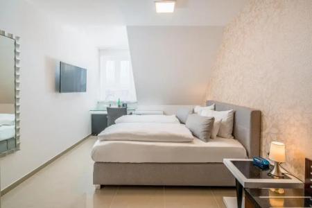 Best Western Plus Celebrity Suites - 50
