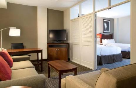 DoubleTree Suites by Hilton - 48