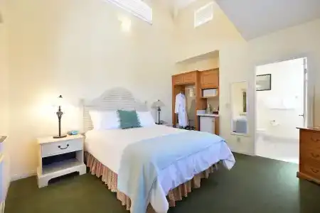 Crown City Inn Coronado - 22
