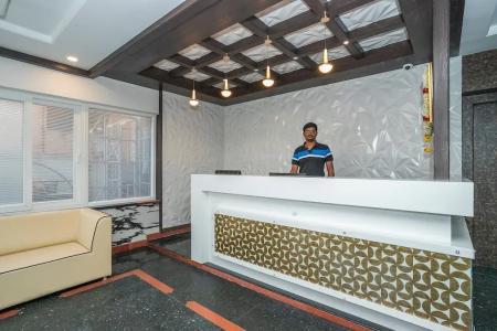 Capital O 13184 Savi International - 14