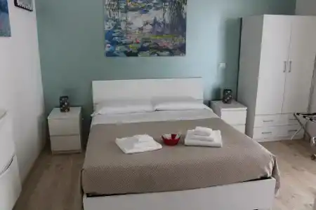 Damiani & Sister Guesthouse - 18