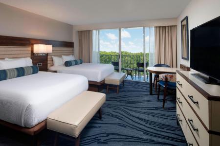 Courtyard by Marriott - 4