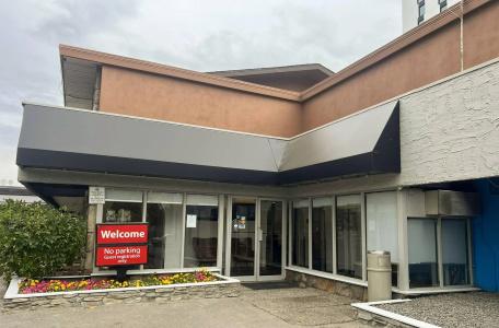 Econo Lodge Village - 43