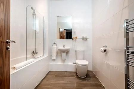The Ainscow, Bw Premier Collection - 132