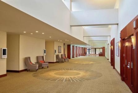 DoubleTree by Hilton Houston Intercontinental Airport - 12