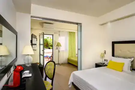 Angela Suites Boutique - 4