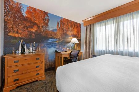 Best Western Plus Grantree Inn - 113